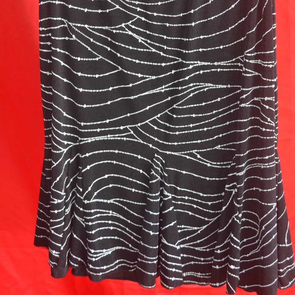 Susan Lawrence Small Black & White Flirty Skirt
